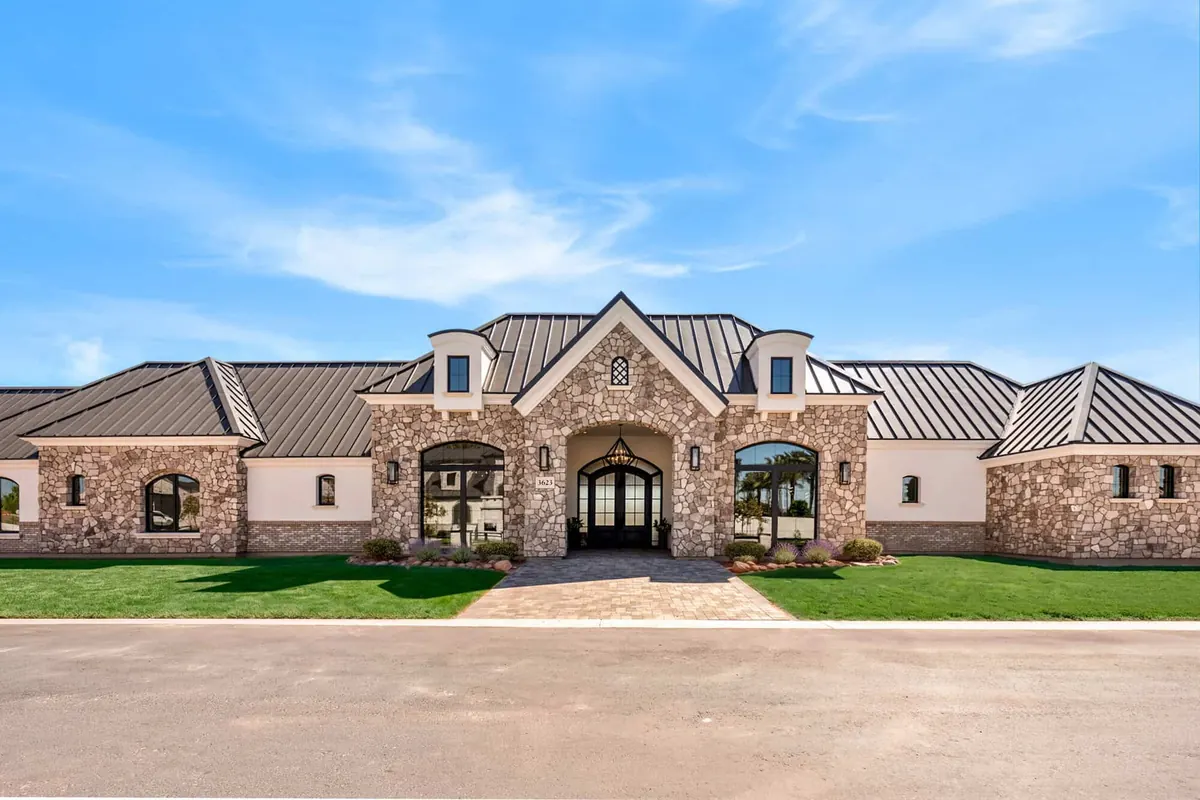 Expansive estate property with manicured grounds in west St. Louis County